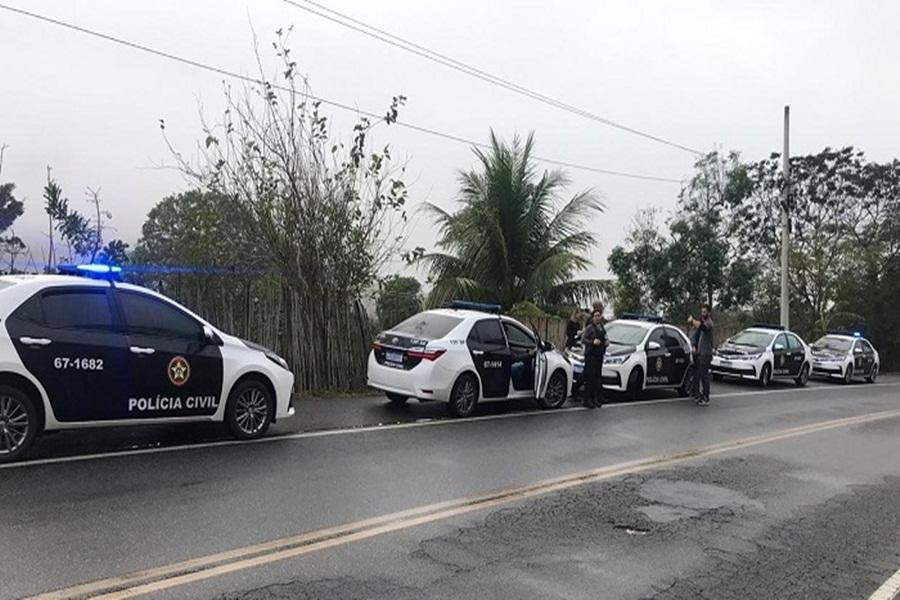 Polícia realiza operação para reprimir roubos de veículos na Rodovia RJ-158