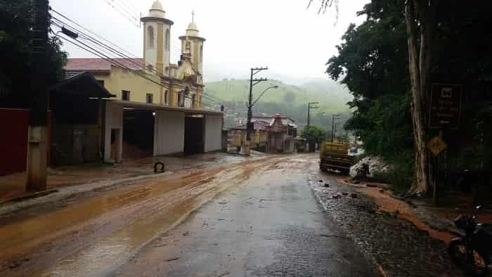 Chuva causa estragos em alguns locais de Natividade.