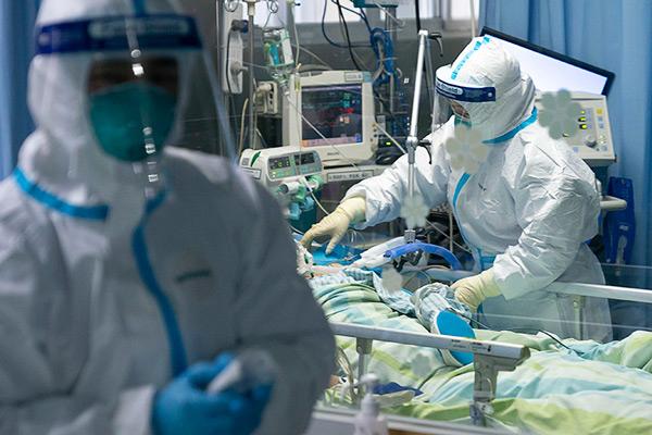 Covid-19: Brasil registra 881 mortes em 24h; total chega a 12,4 mil.