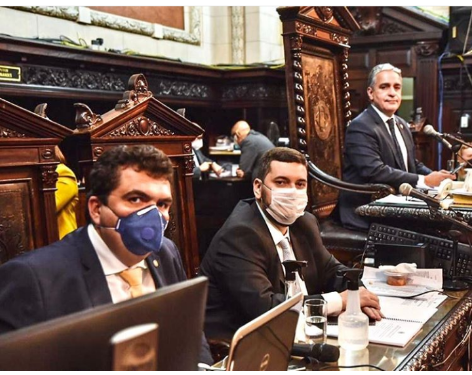 POR 69 A 0, ALERJ APROVA CONTINUIDADE DO IMPEACHMENT DE WITZEL.