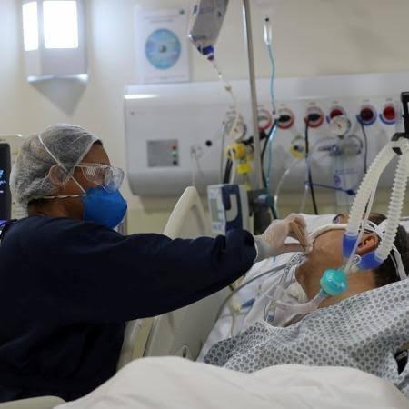 COVID:Brasil tem 697 óbitos em 24 h e 7 estados em alta.