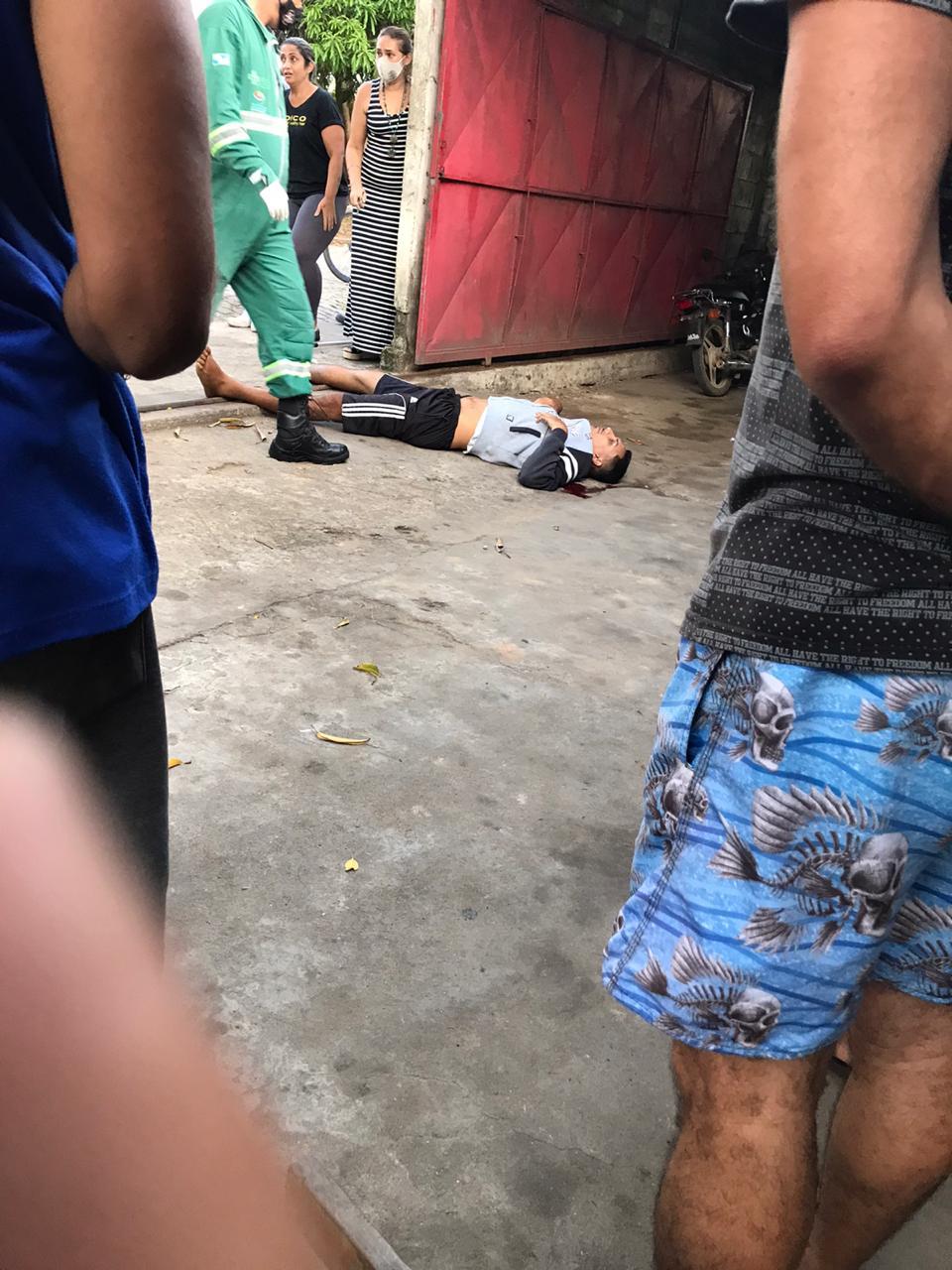Homem é baleado em oficina de motos em São Francisco do Itabapoana.