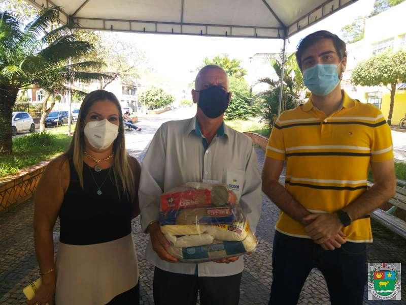 Prefeitura de Bom Jesus do Itabapoana Lança Campanha “Covid com Alimento na Mesa”