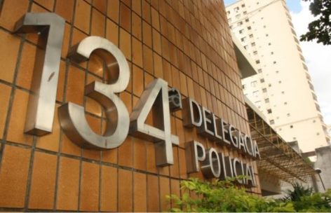 Campos: Casal é preso por vender falsas vagas em universidades de medicina.