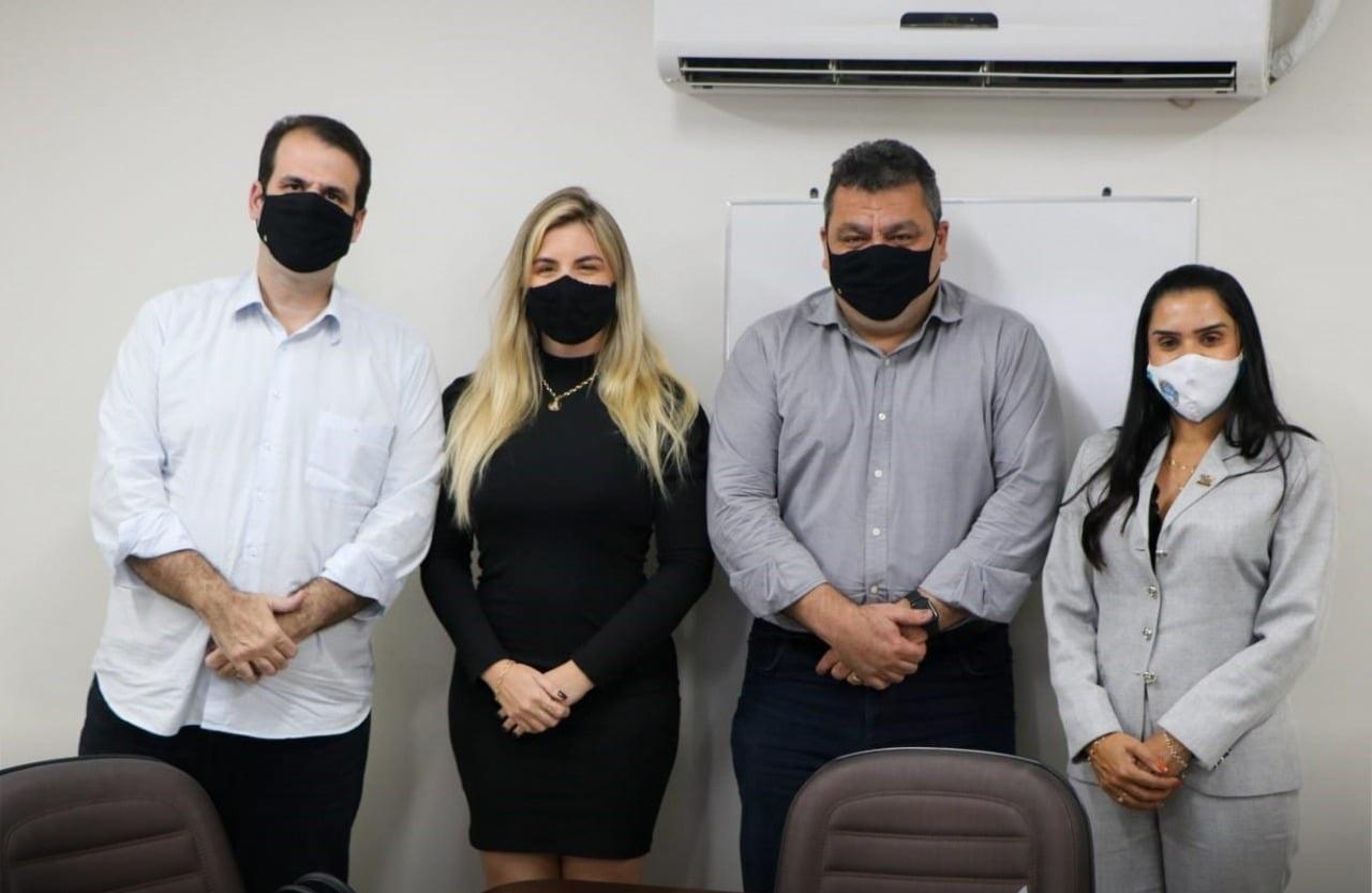 CARDOSO MOREIRA:  PREFEITA GEANE VINCLER  EM BUSCA DE PARCERIAS PARA AVANÇOS NA SAÚDE