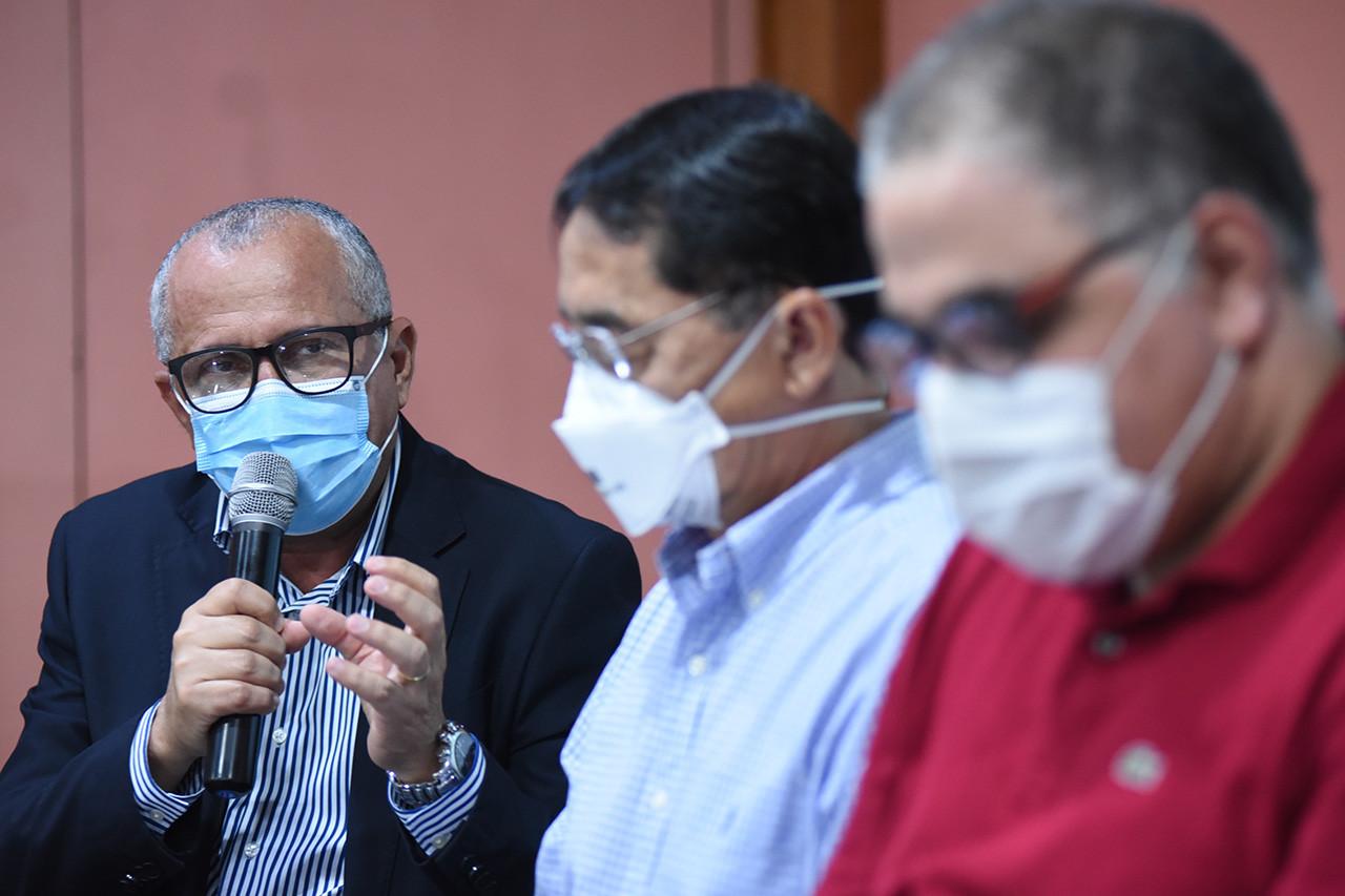 Alta de internações em UTI e casos de Covid colocam Campos em fase amarela.