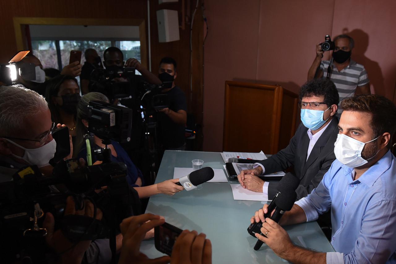 Campos: Professores contratados também receberão o auxílio tecnológico