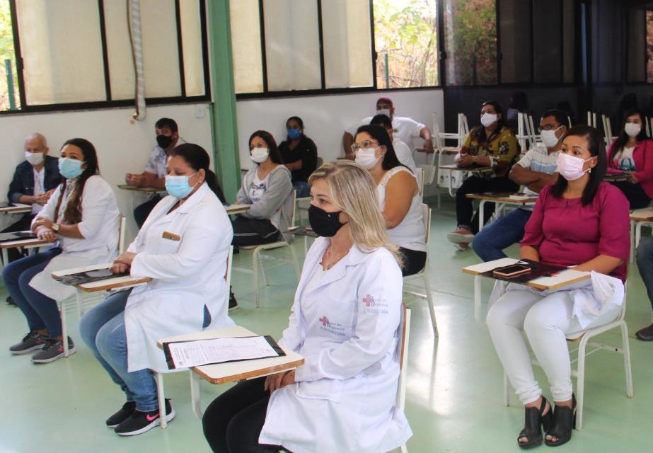 Curso de capacitação de urgência e emergência em Itaperuna