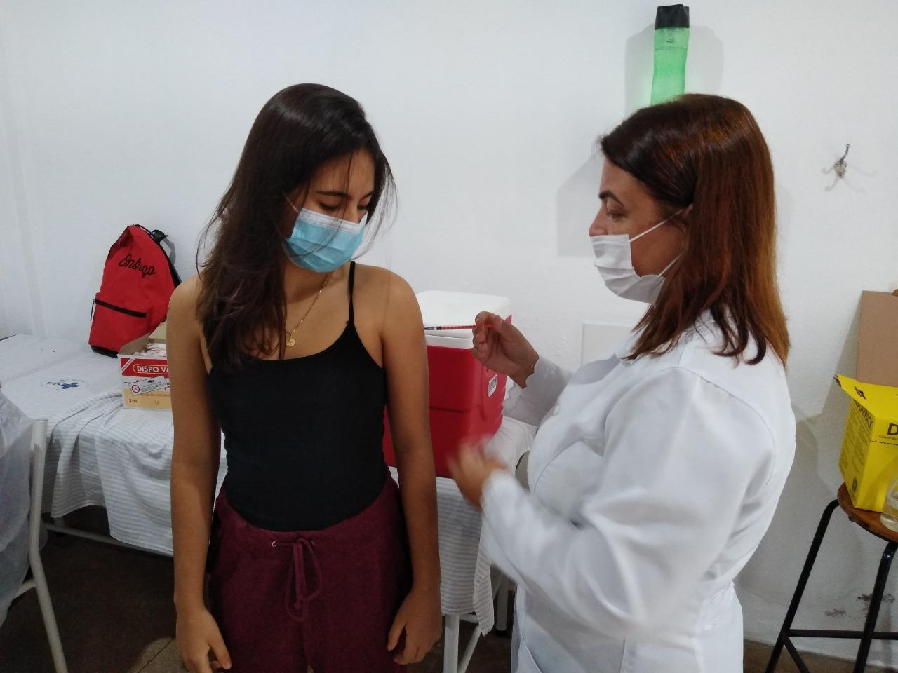 Itaperuna realiza Dia D de vacinação contra a covid-19 e anuncia descentralização da vacinação 
