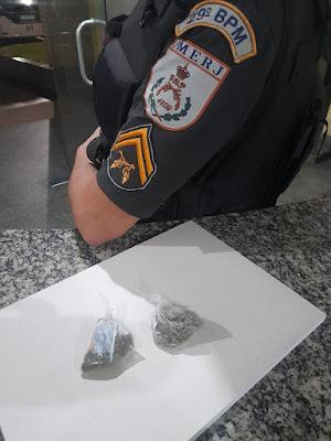 CARDOSO MOREIRA: PM APREENDE MACONHA COM PASSAGEIRO DE ÔNIBUS