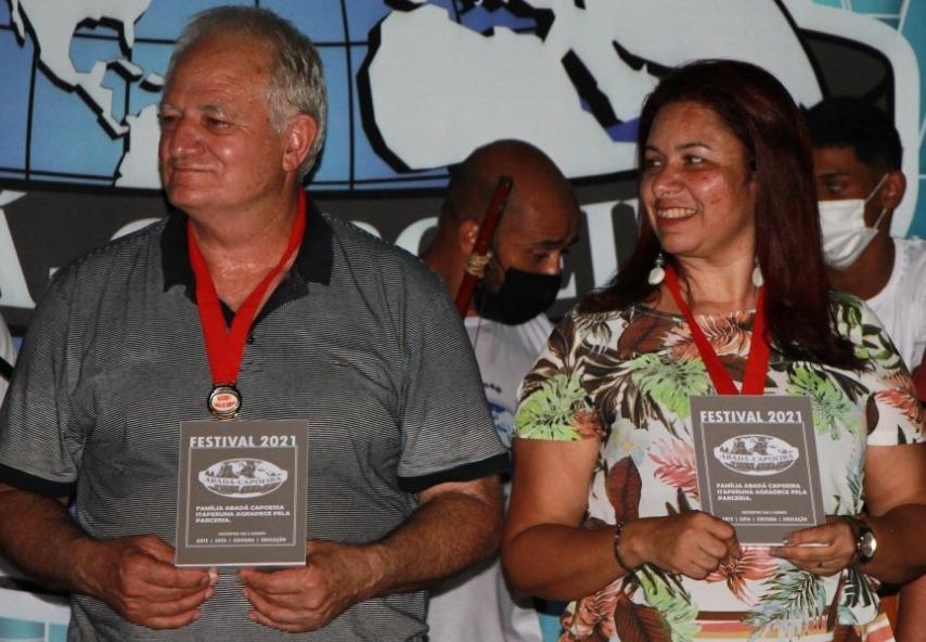Prefeito de Itaperuna participa de evento de capoeira 