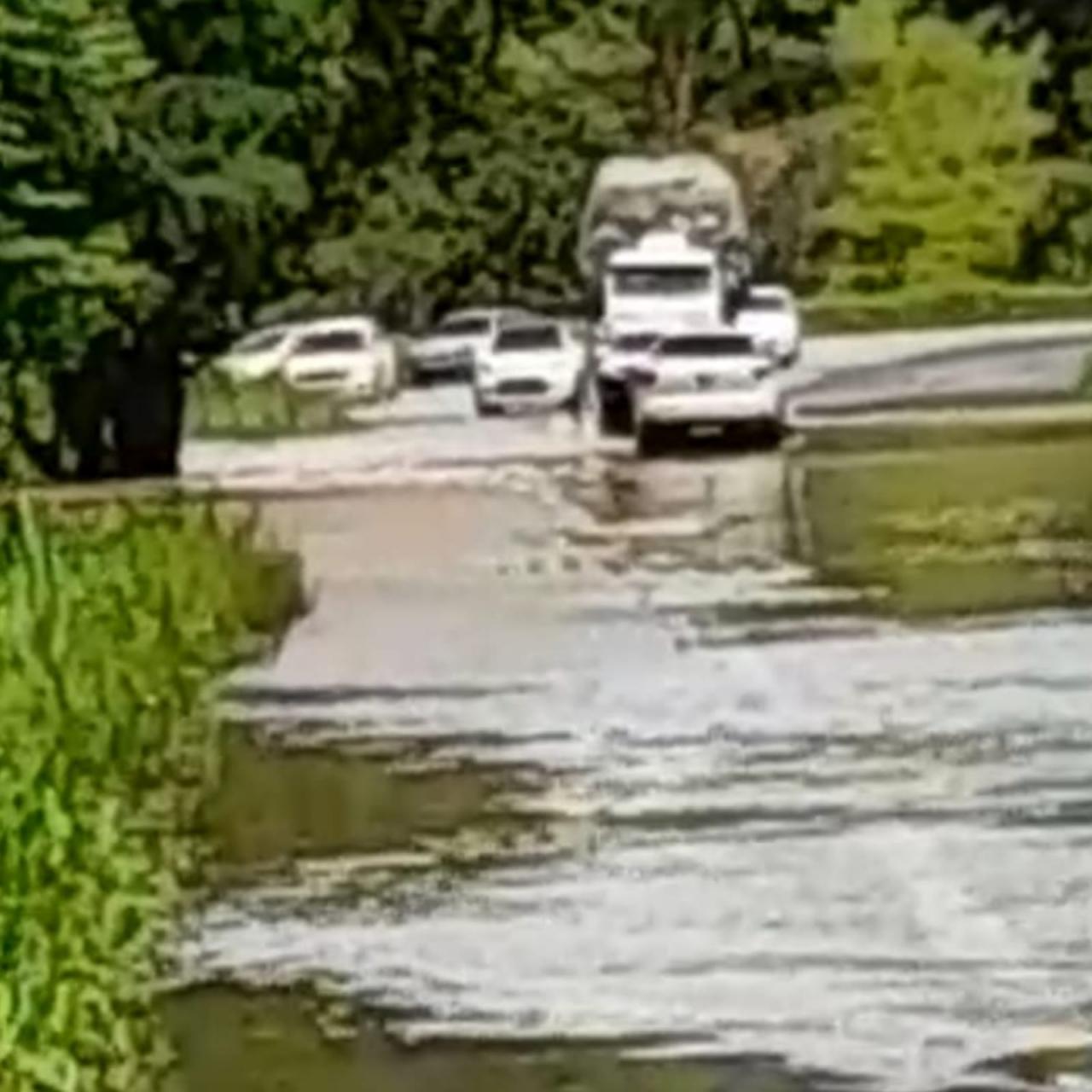 Cardoso Moreira: Águas do Muriaé atingem BR-356