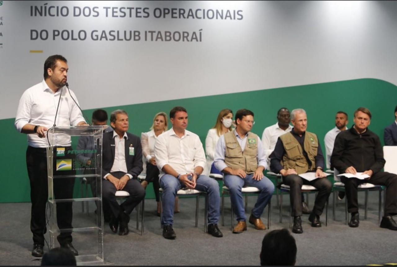 Governador Cláudio Castro participa do início dos testes operacionais do Polo GasLub