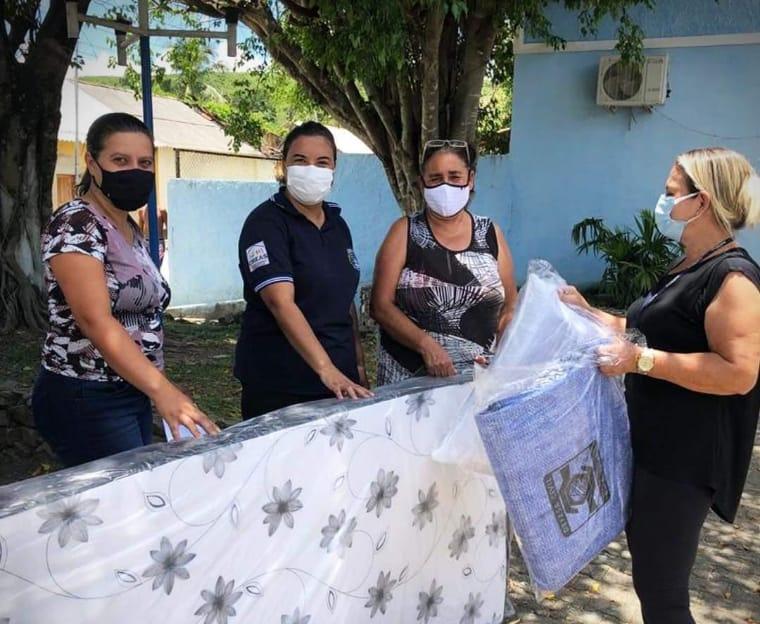 Prefeitura de Italva  entrega donativos a famílias em São Pedro Paraíso