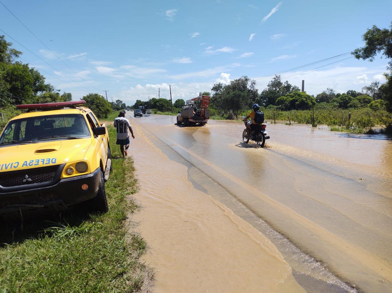 Rompimento de dique: Interdição da BR-356, trecho Campos/SJB