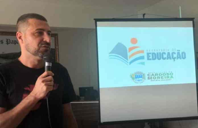 Cardoso Moreira:  Educação Realiza reunião de planejamento para o início do ano letivo