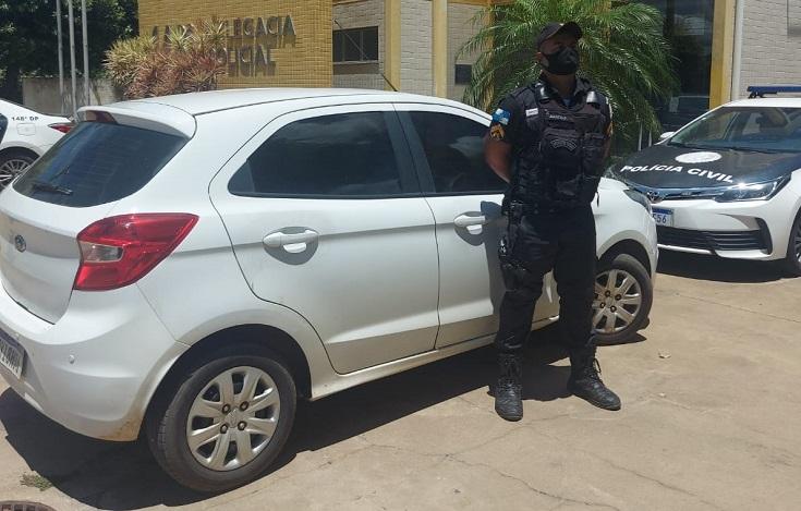 CARRO FURTADO EM ITAPERUNA É ENCONTRADO ABANDONADO EM ITALVA