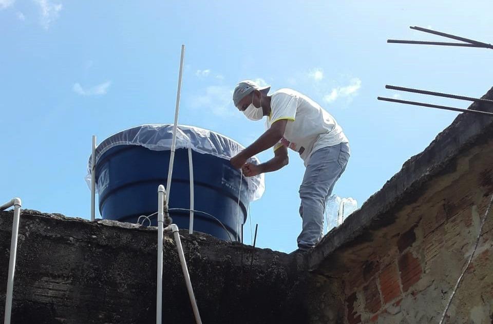 Prefeitura de Itaperuna disponibiliza telas para cobertura de caixas d´água 