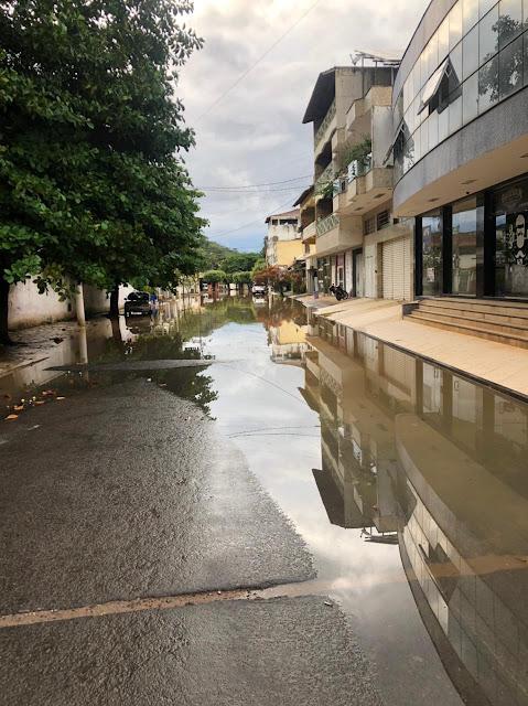RIO MURIAÉ TRANSBORDA EM ITALVA