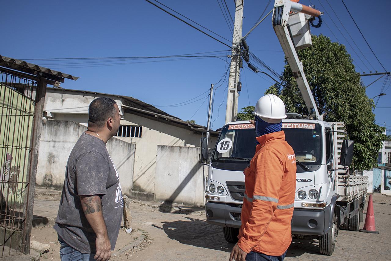 Campos: Três Vendas recebe nova iluminação com troca em 200 pontos de lâmpadas