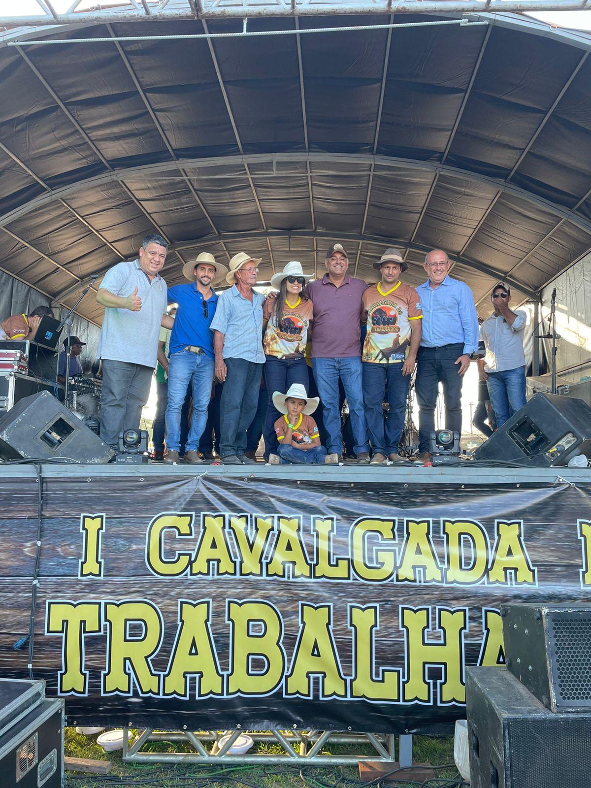 1ª CAVALGADA DO TRABALHADOR EM ITALVA FOI UM SUCESSO