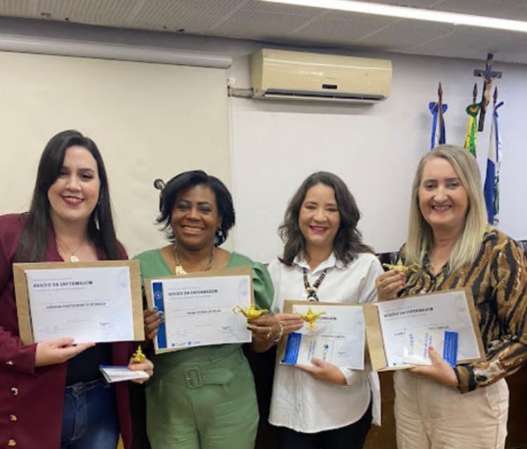ENFERMEIRAS DO MUNICÍPIO DE ITALVA RECEBEM DIPLOMA DE DESTAQUE NO TRABALHO DE COMBATE À PANDEMIA DA COVID-19