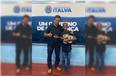PREFEITO DE ITALVA LÉO PELANCA RECEBE VISITA ILUSTRE DE MIGUEL VICENTE NESTA QUINTA-FEIRA (19)