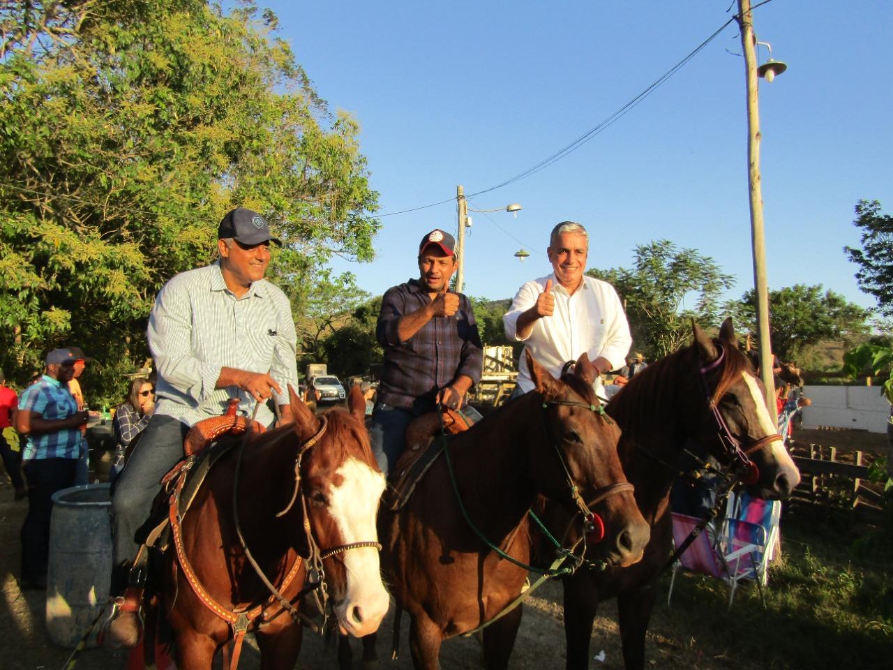 PRESIDENTE DA ALERJ DEP. ANDRÉ CECILIANO AGITOU CIRCUITO DE LAÇO NA GUARNIERI EM ITALVA