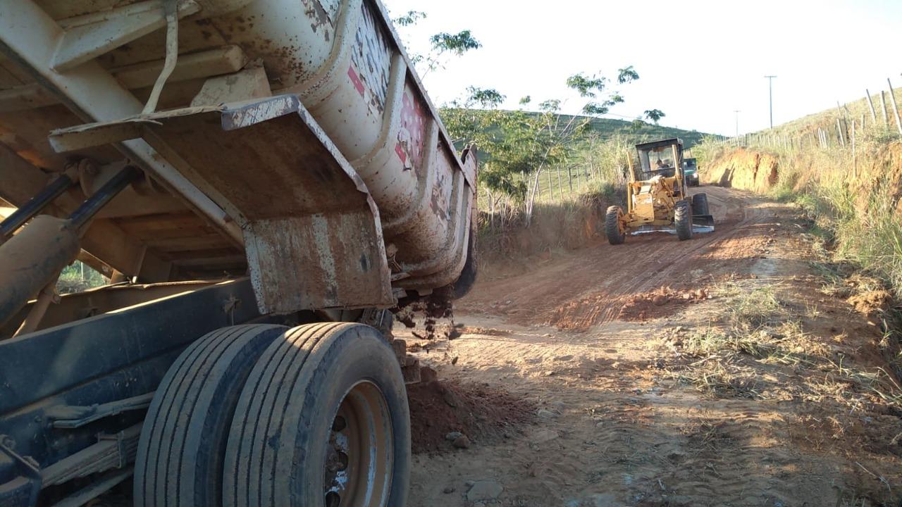 Secretaria de Agricultura de Itaperuna recupera inúmeras estradas vicinais