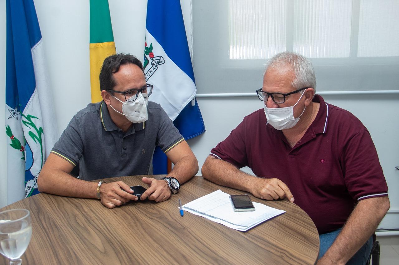 Prefeito e secretário de Itaperuna parabenizam alunos medalhistas na Olimpíada Brasileira de Astronomia 2022