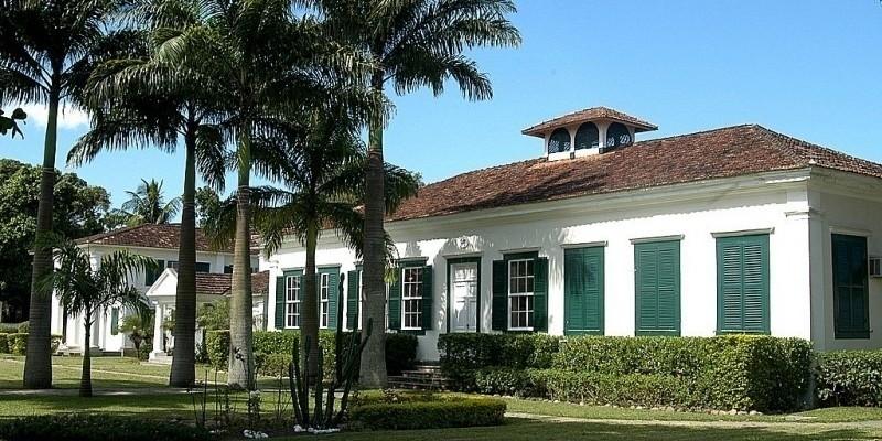 Quissamã efetua pagamento da primeira parcela do 13º salário aos servidores