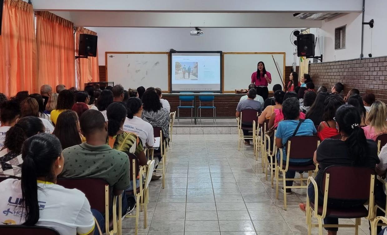 Itaperuna Prefeitura: Secretária de Saúde de Itaperuna participa de reunião sobre o ‘Projeto Saúde com Agente’