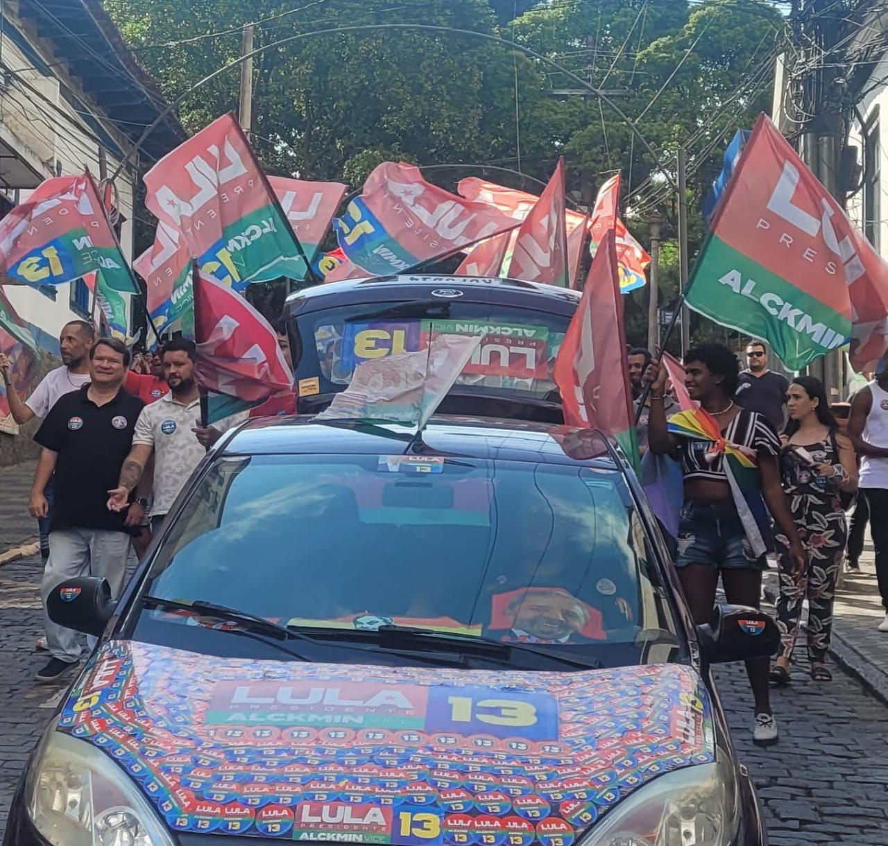 Caminhada pela democracia em Valença        