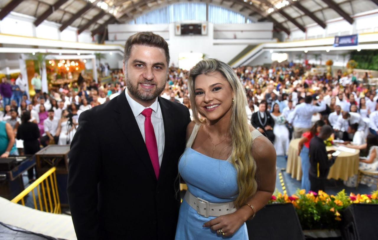 Casamento Comunitário no Automóvel Club formaliza a união de 62 casais