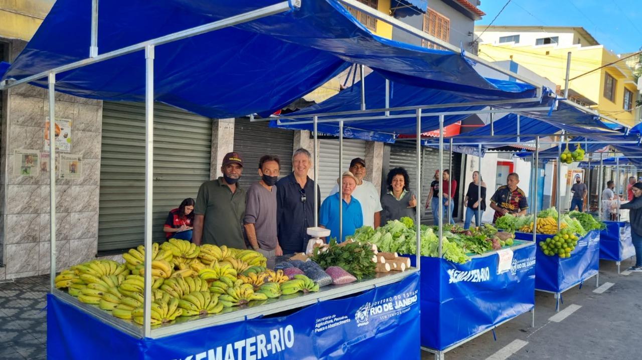 Governo do Rio entrega 600 barracas para feiras da agricultura familiar no estado