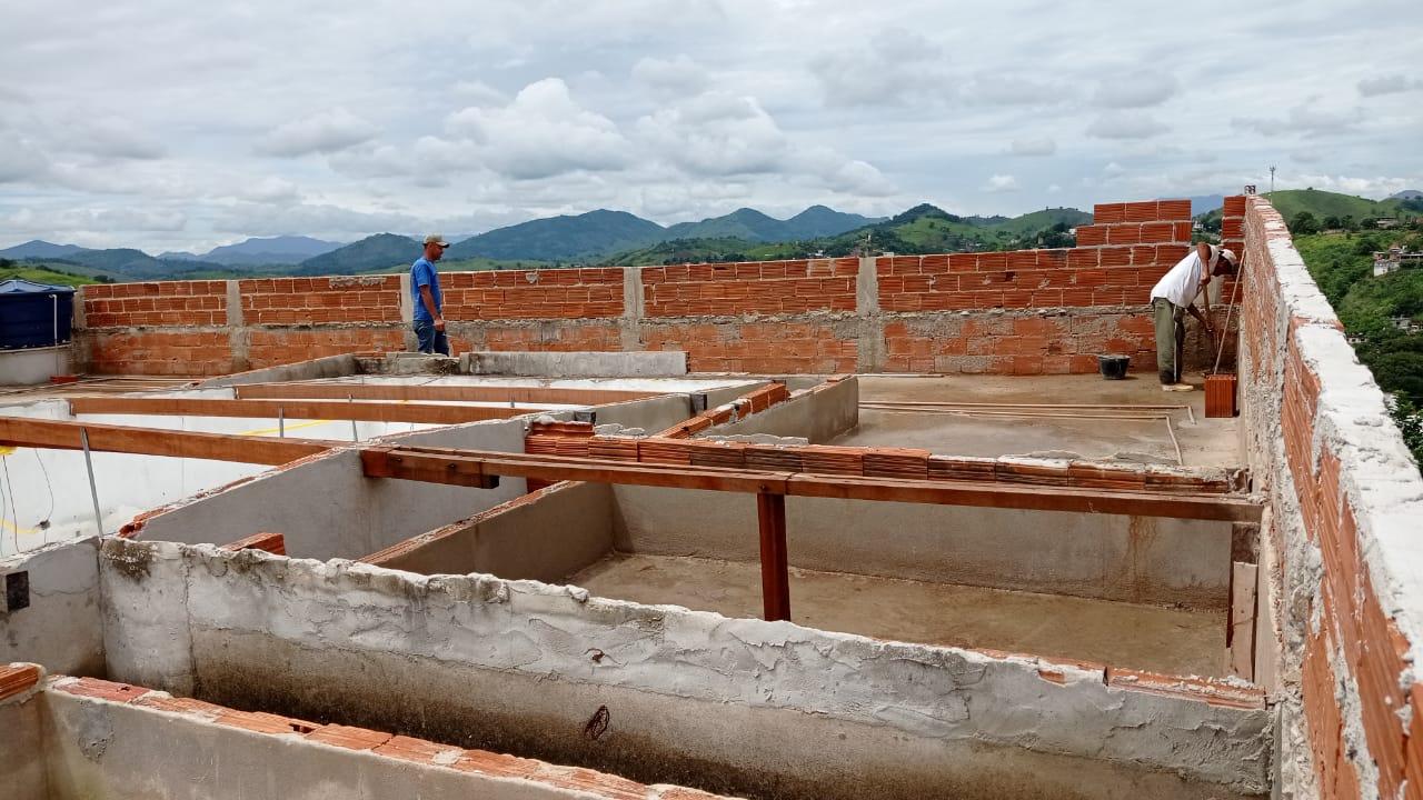 Itaperuna: construção de nova cobertura na UBS do Horto