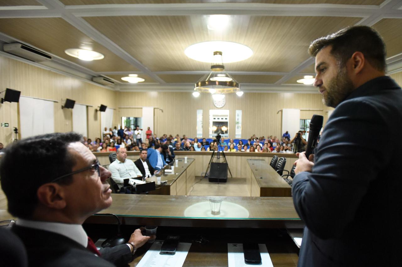 Prefeito Wladimir participa do encerramento do ano legislativo na Câmara