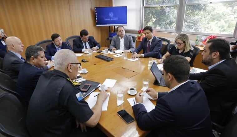 Cláudio Castro realiza primeiras reuniões de 2023 e debate projetos da segurança pública e da educação