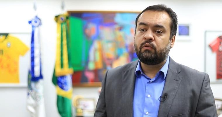 Governador Cláudio Castro autoriza convocação de 2 mil professores para a rede estadual