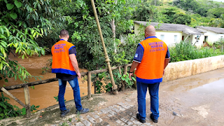 ITALVA - SECRETÁRIO DE DEFESA CIVIL TRANQUILIZA MORADORES DE SÃO PEDRO PARAÍSO