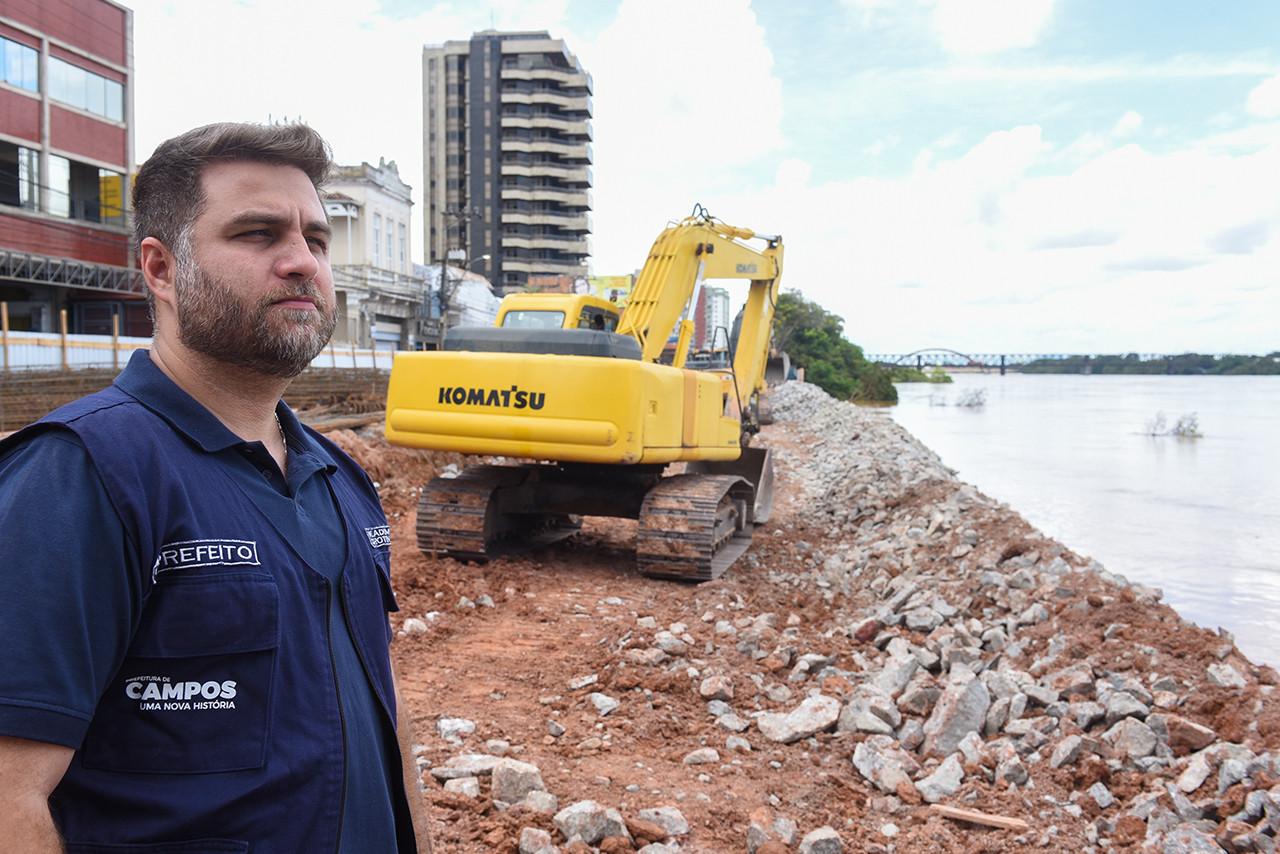 Prefeito acompanha visita técnica do Estado em obras do Dique