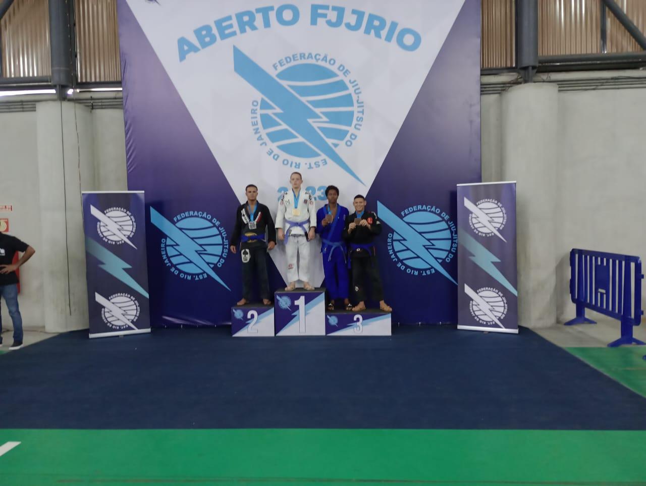 Bolsa Atleta Quissamã se destaca em competição de jiu-jitsu 