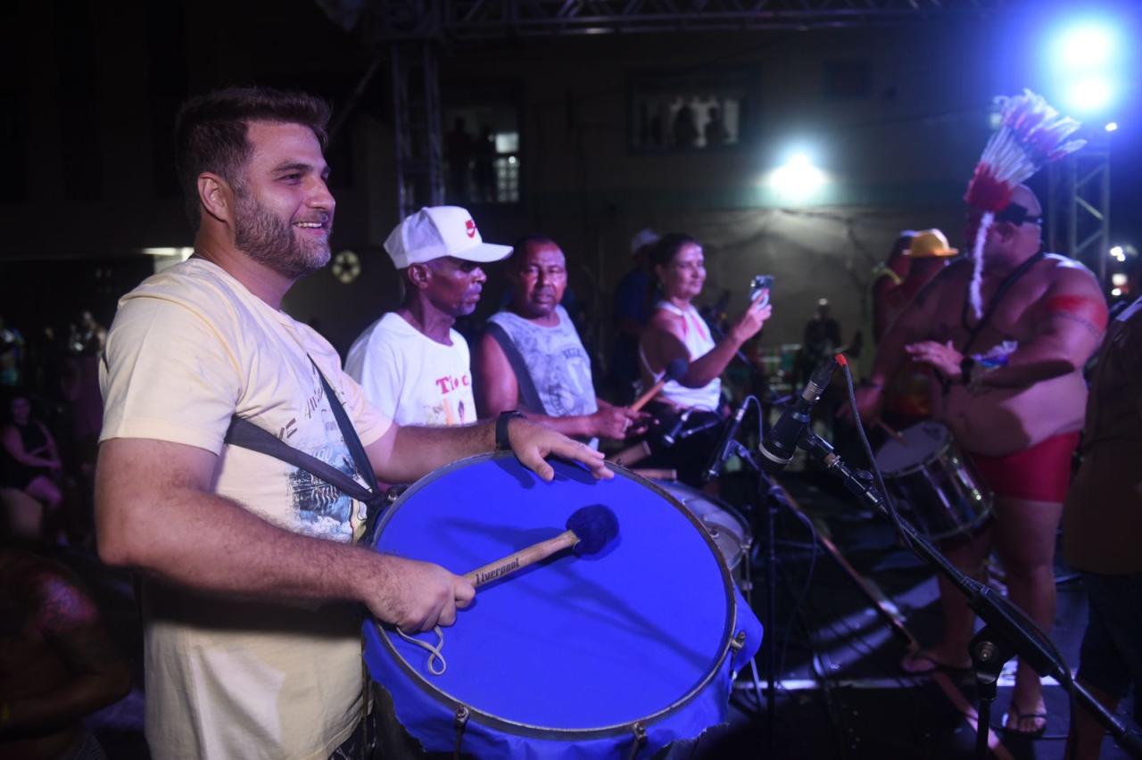 Carnaval em Farol dos trios, passando pelos shows, até as tradicionais marchinhas