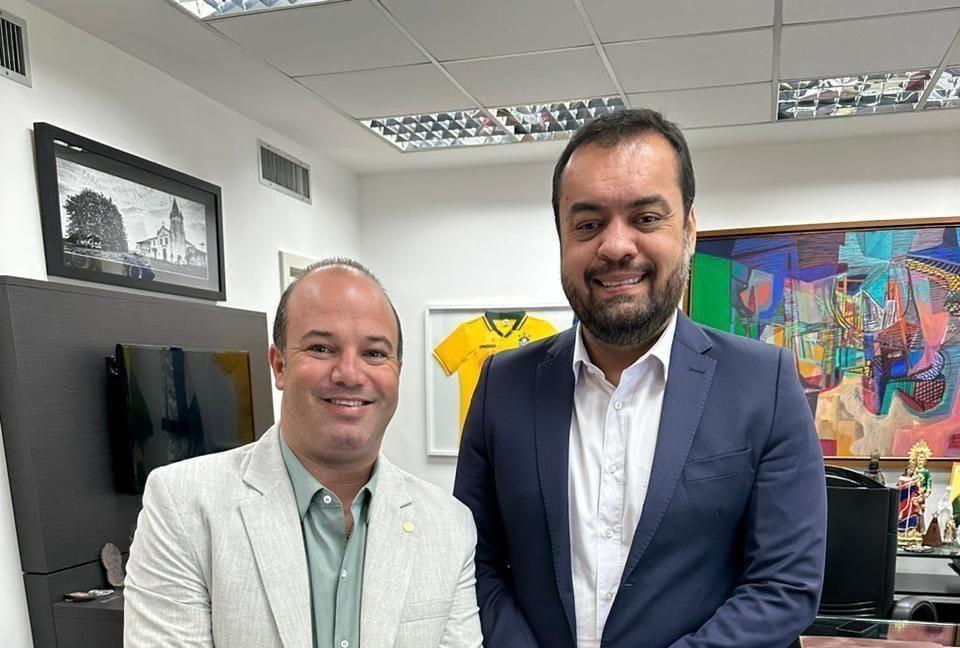 Murillo Gouvêa realiza sua primeira semana de trabalho em Brasília.