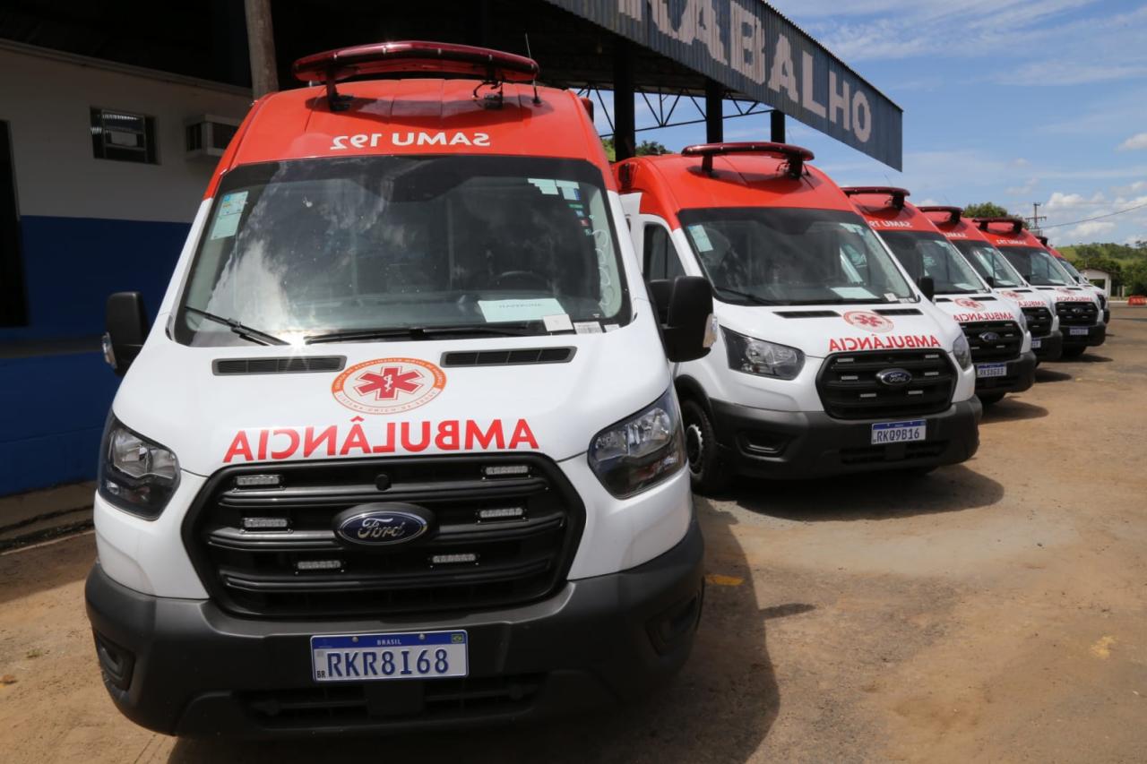 ENTREGA DE AMBULÂNCIAS DO SAMU EM ITAPERUNA