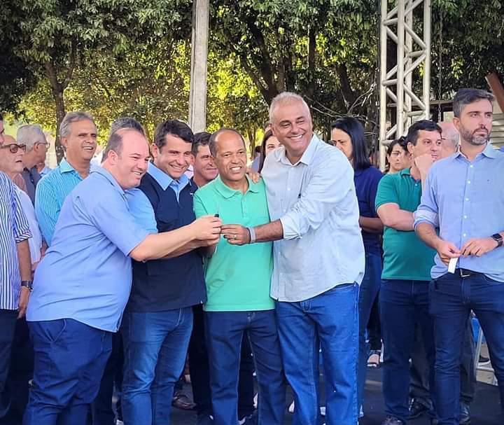 Município de Italva ganha uma ambulância UTI zero km
