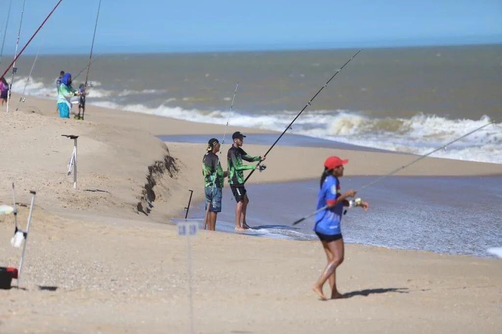 Primeira etapa do Circuito Ecoanzol de Pesca na Praia de João Francisco neste final de semana 