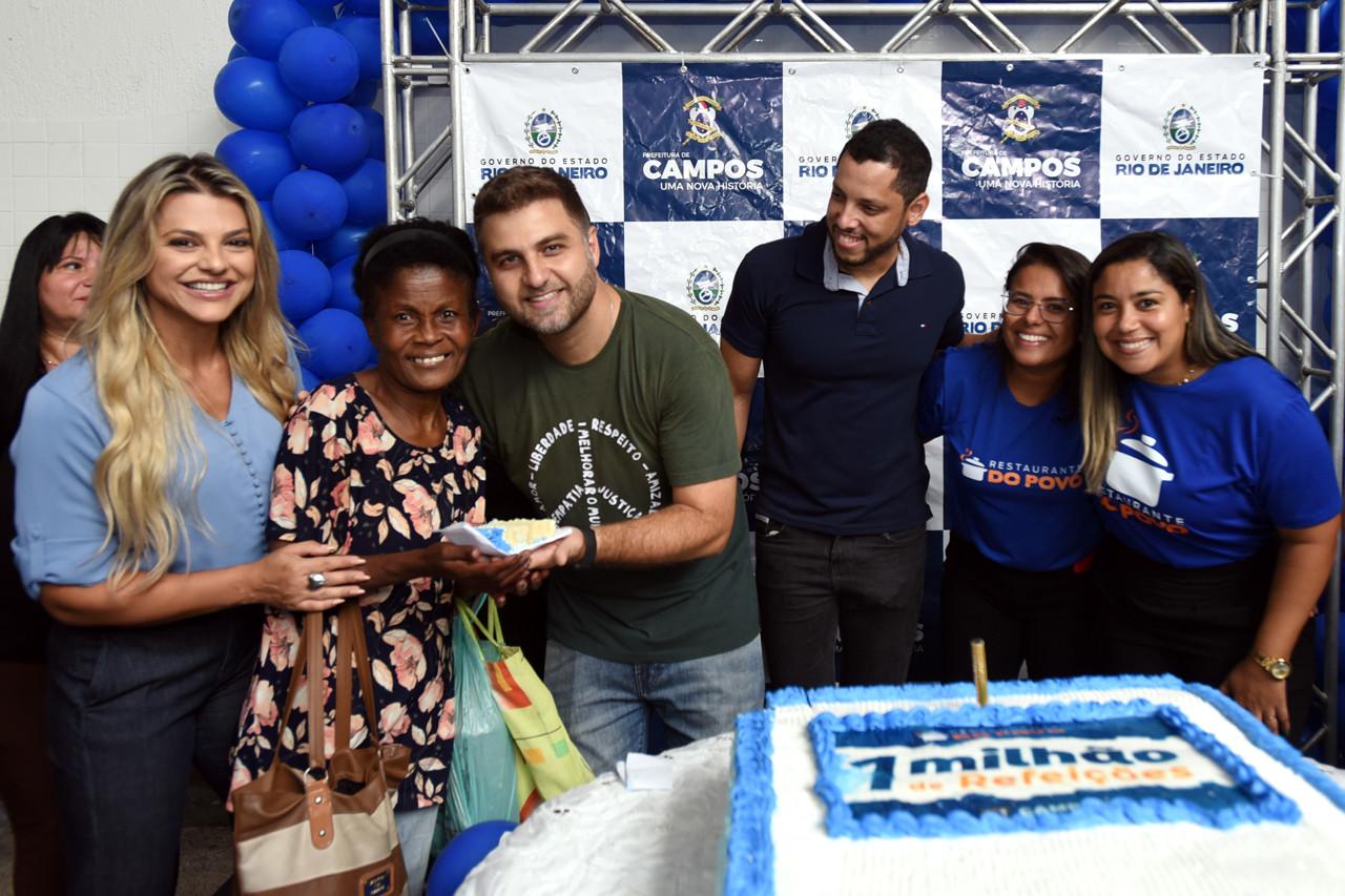 Restaurante do Povo: Feijoada, samba e serviços marcam 1 milhão de refeições