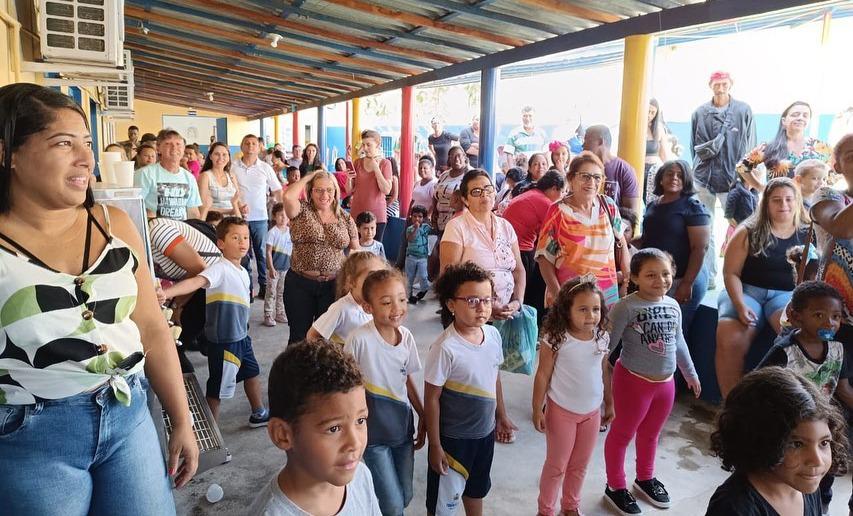 Escola em Itaperuna promove encontro com famílias