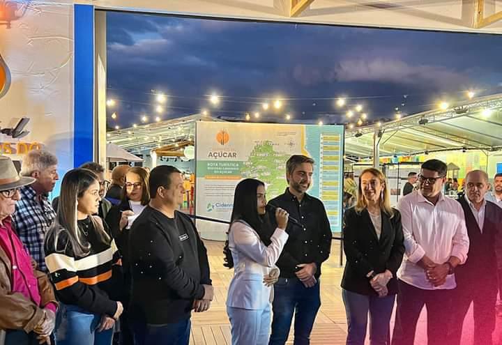 Prefeita Geane Vincler prestigia 1º Festival Caminhos do Açúcar em São Fidélis